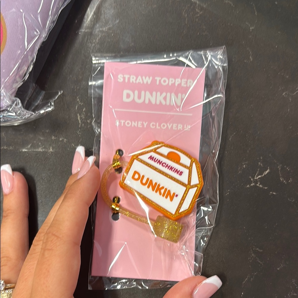Dunkin' Straw Topper